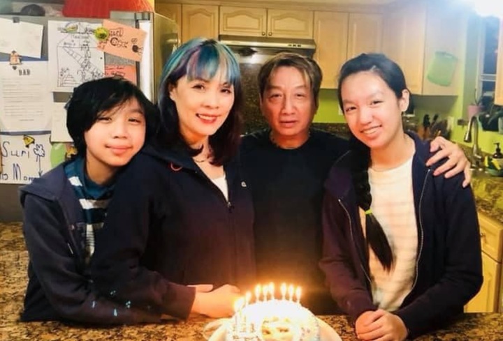 "Ông hoàng nhạc nghèo" nhưng cát-xê cao ngất, U70 tái hôn với bà xã kém 30 tuổi- Ảnh 2.