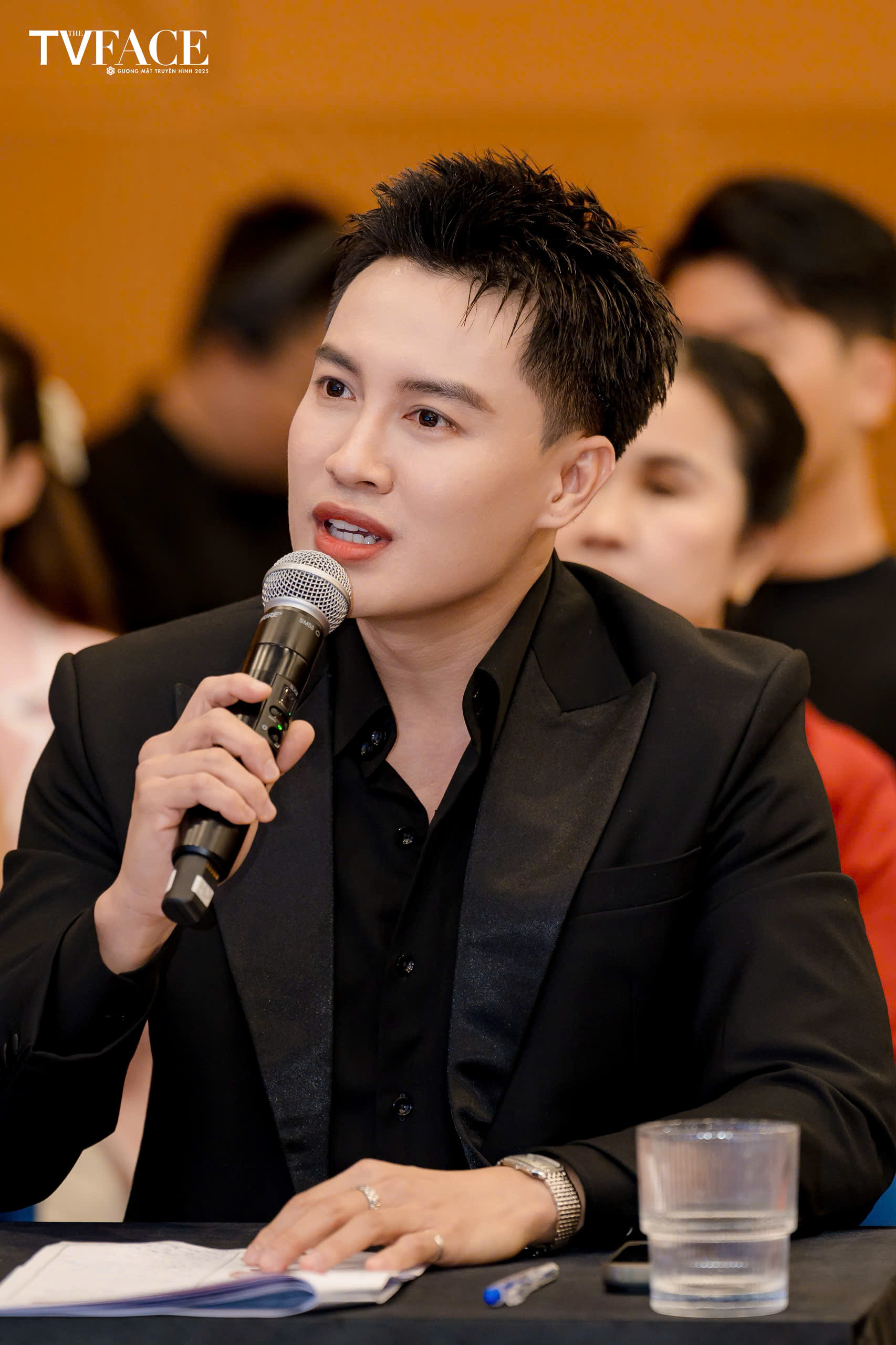 MC TVFace nhận ý kiến trái chiều tại Miss Grand Vietnam, nhà sản xuất nói gì?- Ảnh 2.