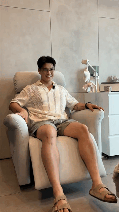 Dân mạng chê vợ chồng Ngô Thanh Vân "tấm chiếu mới bỉm sữa", chi 100 triệu đồ cho con nhưng 70% vô dụng, chật nhà- Ảnh 2.
