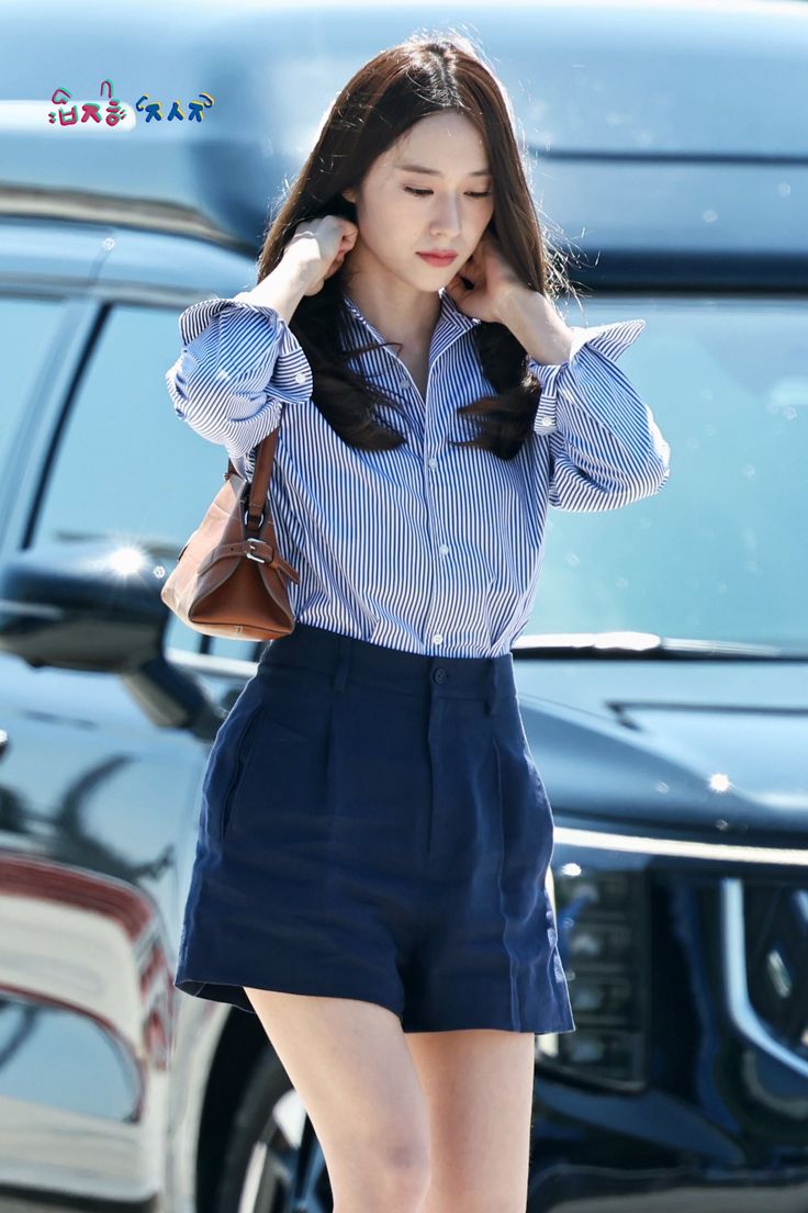 Công chúa “chảnh nhất” Kpop cân đồ hiệu đẹp hơn người mẫu, từng mặc áo mưa cũng viral- Ảnh 20.