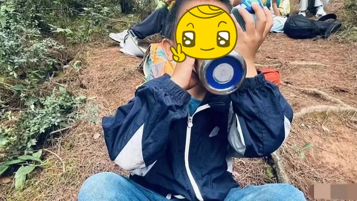 Bé trai 7 tuổi mất tích khi tham gia leo núi ở trại hè, dân mạng Trung Quốc cầu nguyện một phép màu- Ảnh 2.