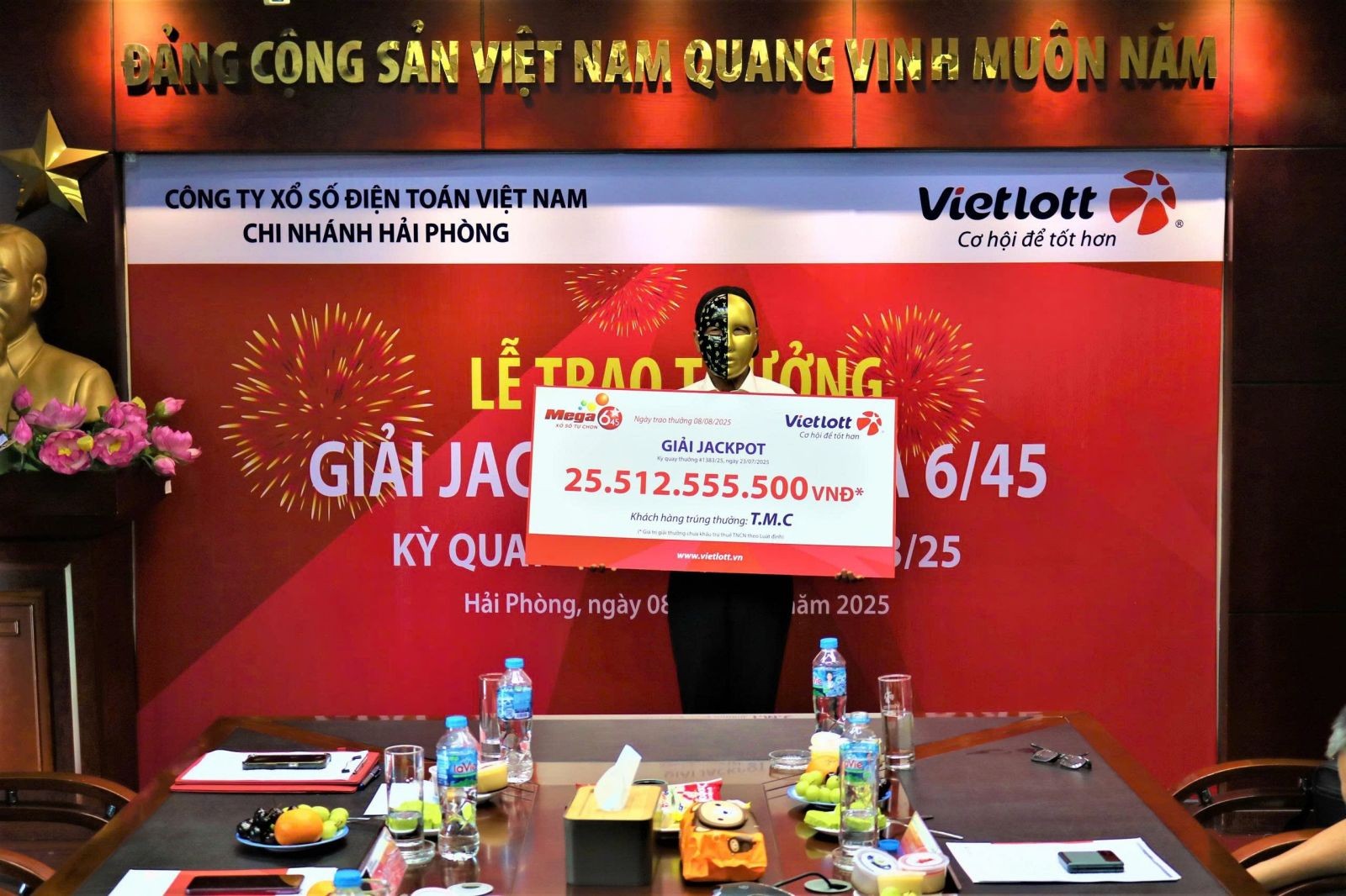 Nuôi dãy số Vietlott hơn 11 năm, người đàn ông trúng hơn 25,5 tỷ đồng- Ảnh 1. Nuôi dãy số Vietlott hơn 11 năm, người đàn ông trúng hơn 25,5 tỷ đồng- Ảnh 1.