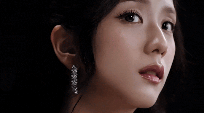 Thành viên đẹp nhất BLACKPINK rất xinh nhưng sao “sến” như quảng cáo năm 2000 thế này?- Ảnh 2.