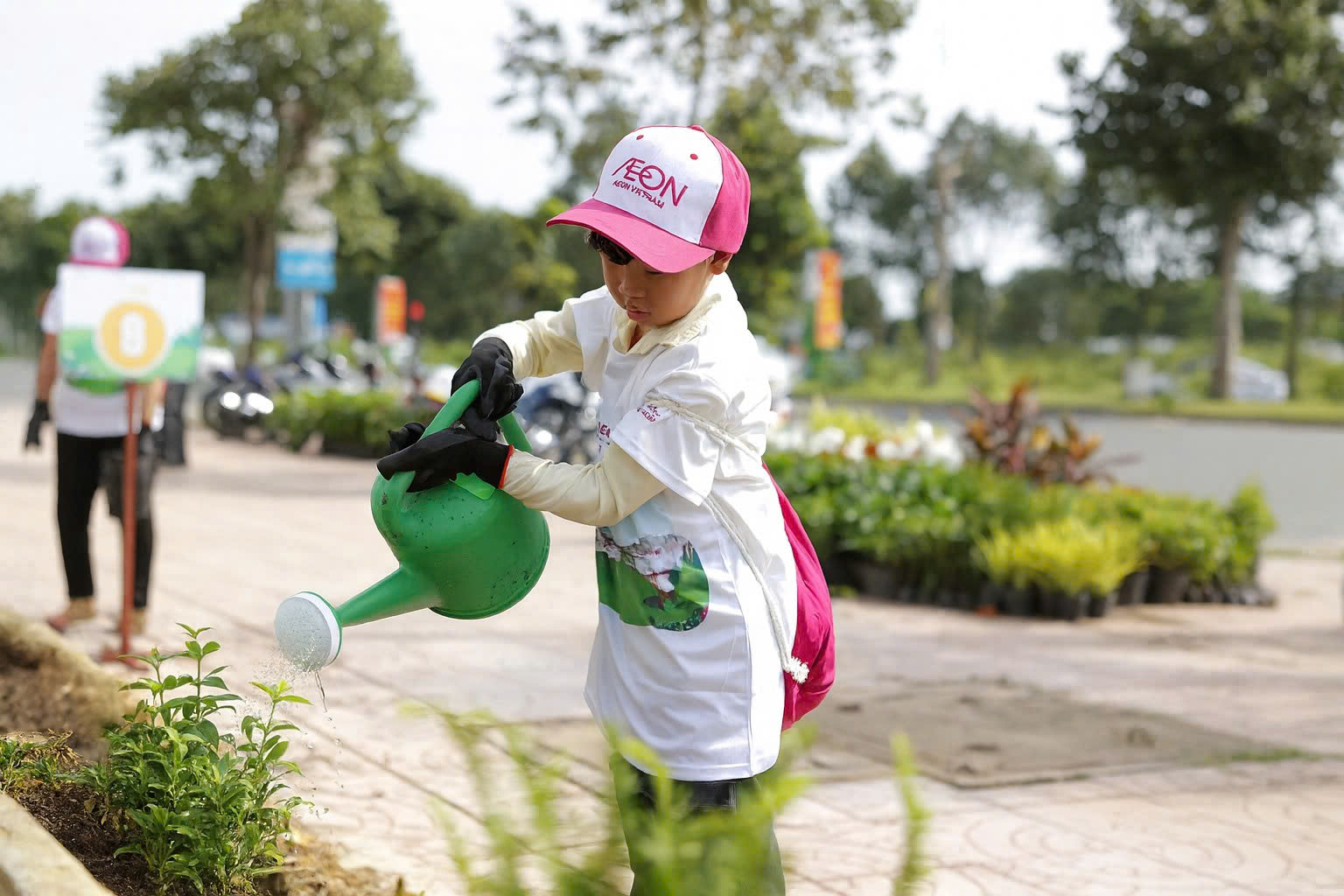 AEON gắn kết cùng cộng đồng, chung tay trồng 1.200 cây xanh tại AEON Tân An- Ảnh 1.