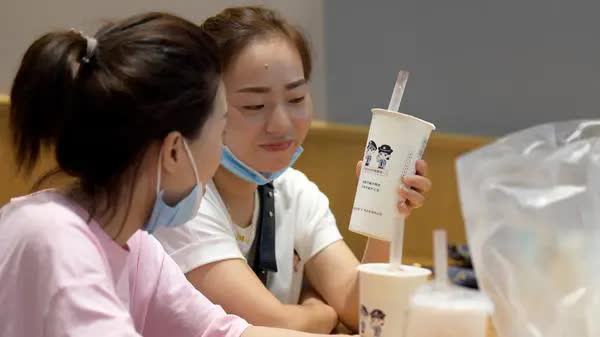 Nô nức đi uống 