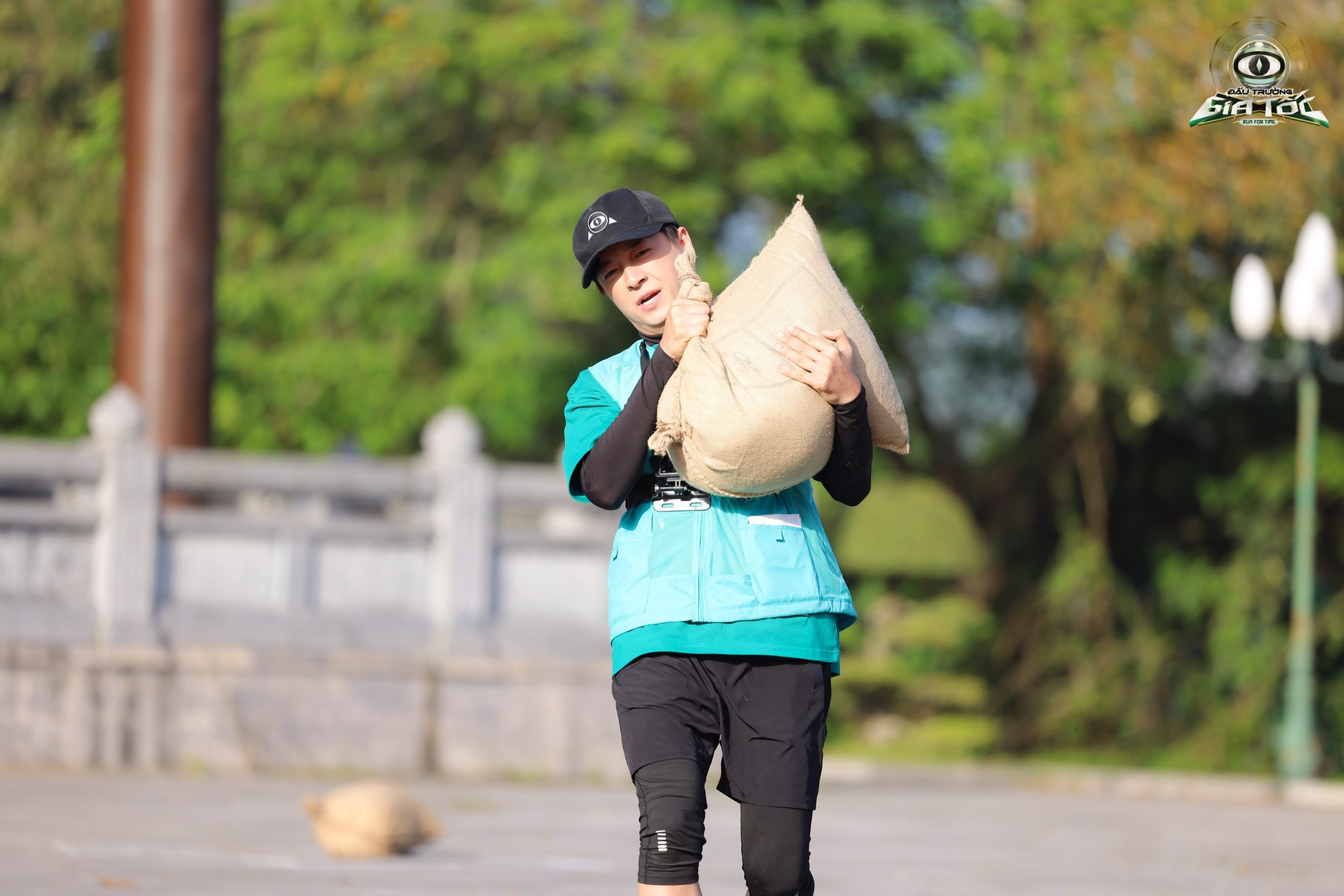 Tại sao mỉa mai Lê Dương Bảo Lâm và Ngô Kiến Huy?- Ảnh 9. Tại sao mỉa mai Lê Dương Bảo Lâm và Ngô Kiến Huy?- Ảnh 9.