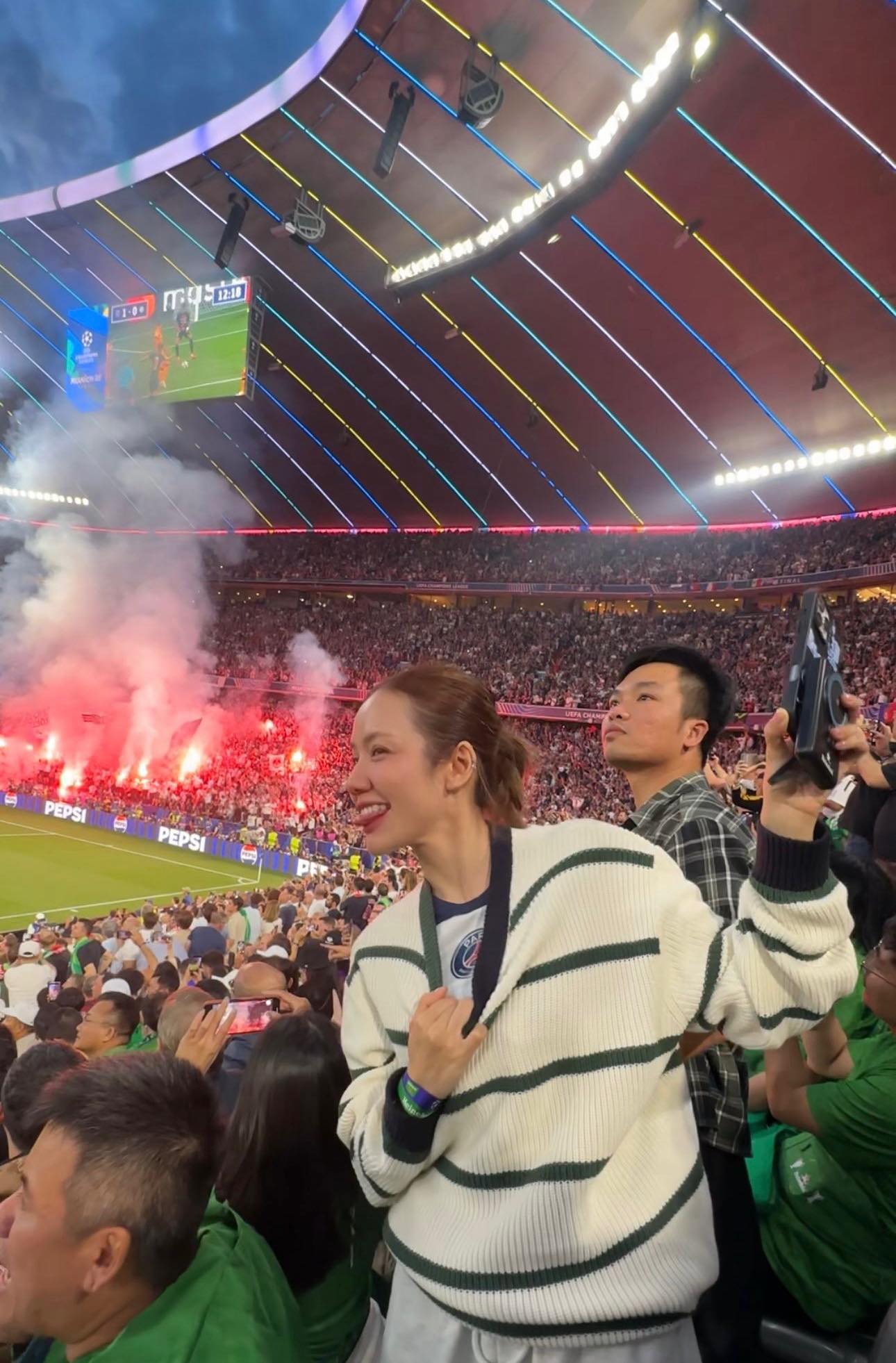 Em xinh Phương Ly khoe body nóng bỏng trên sân khấu, vào sân pickleball lại thành Em xinh Phương Ly khoe body nóng bỏng trên sân khấu, vào sân pickleball lại thành