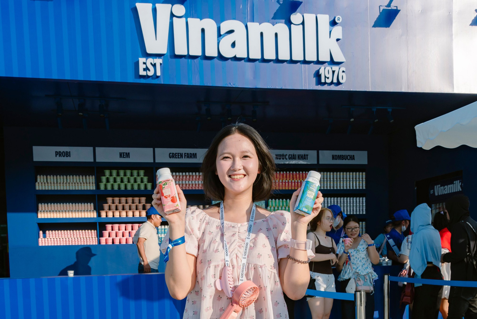 Không gian check-in cực chất của Vinamilk tại VConcert và Vfest cuối tuần qua- Ảnh 8.