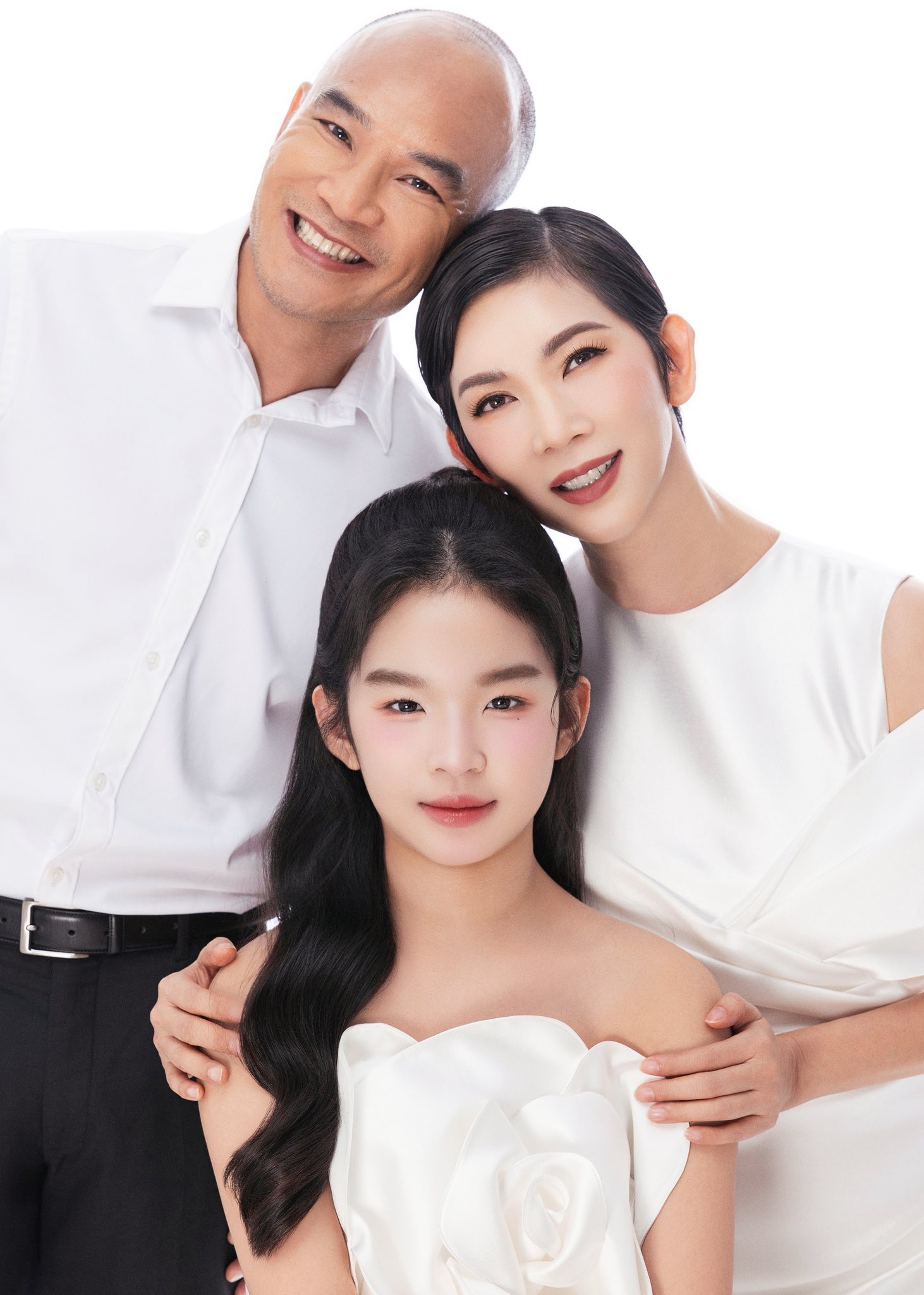 bi-quyet-chong-gia-cua-sieu-mau-xuan-lan1-175505870211172964366-1755091038341-1755091039638136368133-1755097328835-175509732970855635532.jpg