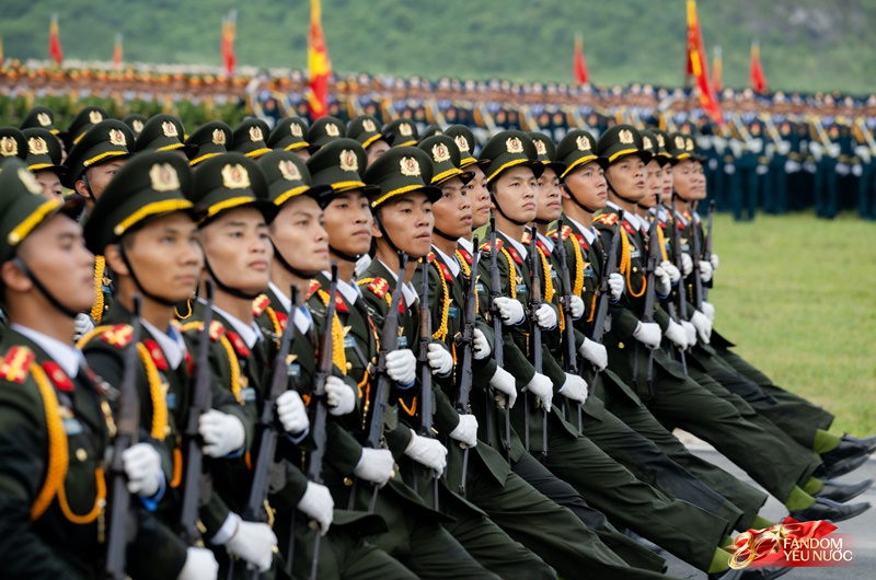 Oai phong dàn phương tiện đặc chủng chống khủng bố lần đầu hợp luyện diễu binh- Ảnh 9.