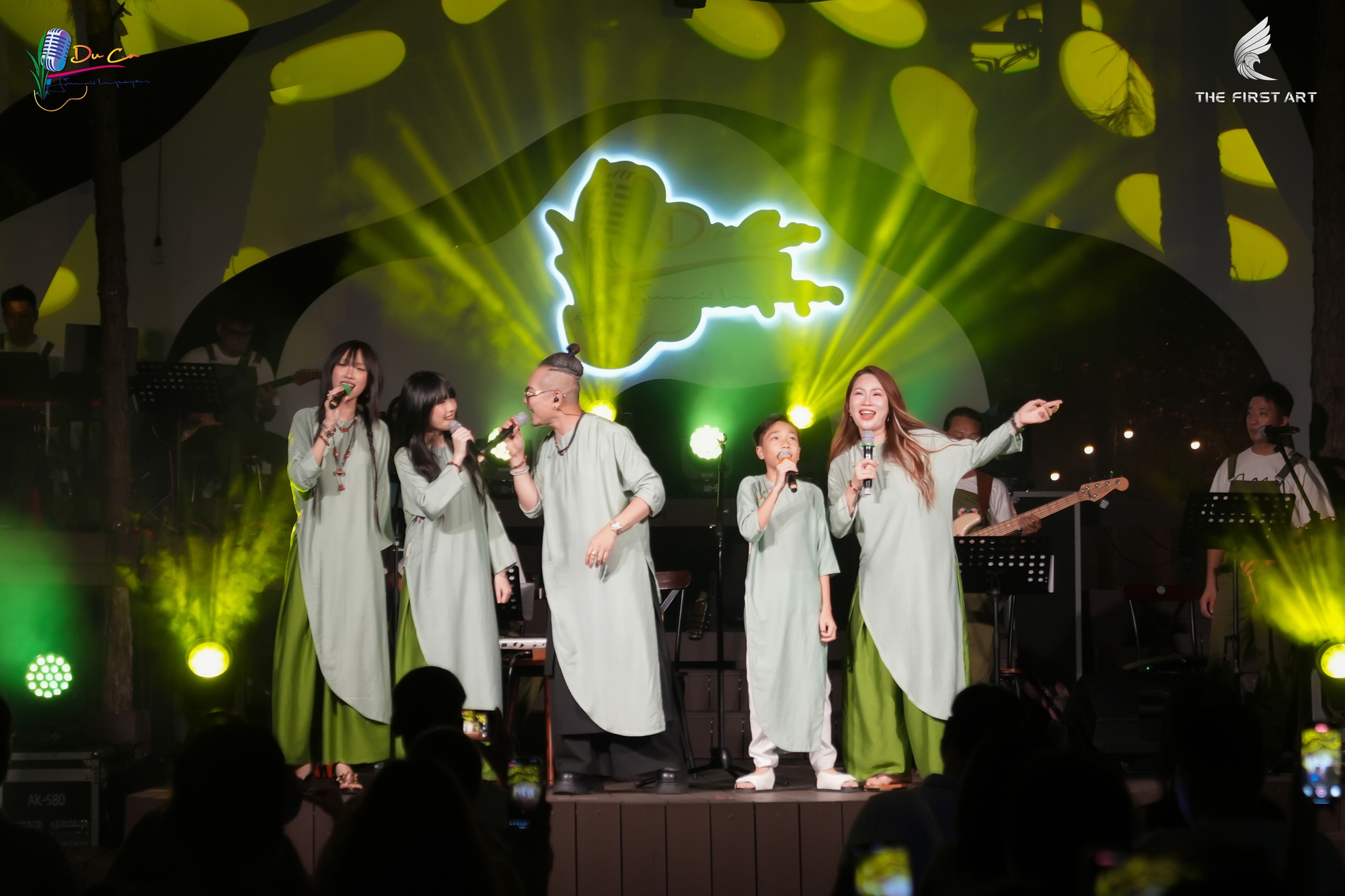 Nữ đại gia đi xem show của “huyền thoại” Jimmii Nguyễn ở rừng thông được ví như “Đà Lạt thu nhỏ” của tỉnh Phú Thọ- Ảnh 9.