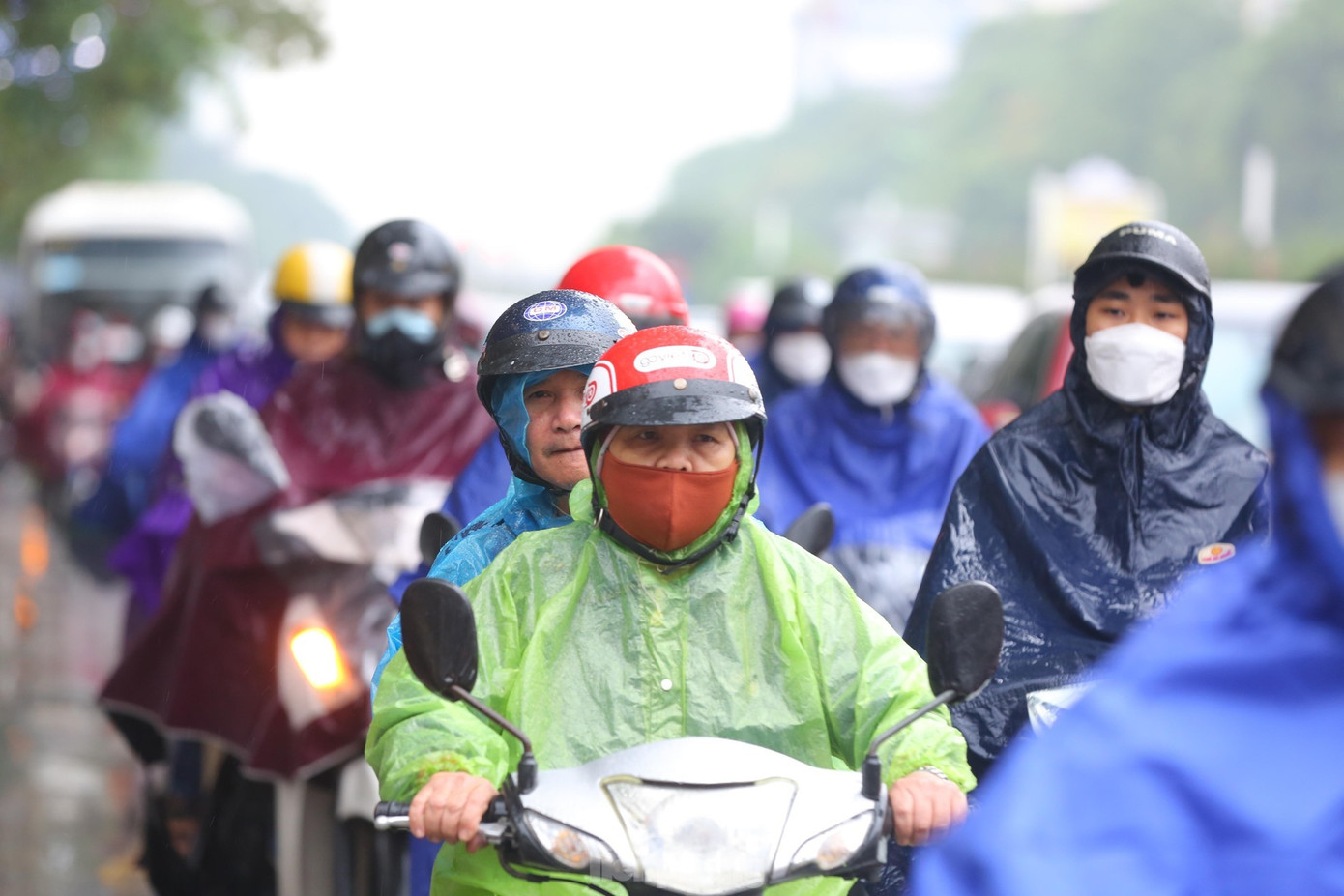 Miền Bắc, miền Trung đón mưa dông giải nhiệt- Ảnh 1.