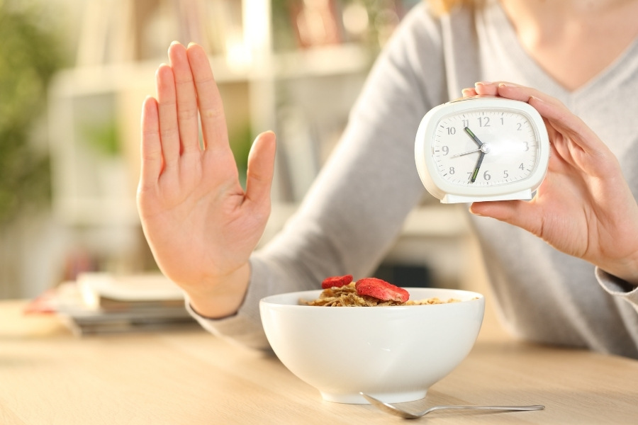Tôi đã thử nhịn ăn gián đoạn và đây là những gì đã xảy ra với cơ thể- Ảnh 2.