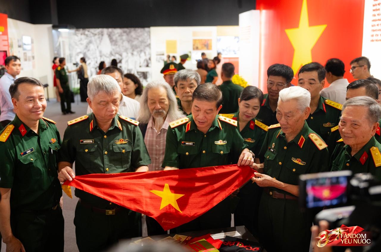 Một triển lãm ở Hà Nội khiến người xem lặng đi giữa không khí kỷ niệm 80 năm Quốc khánh- Ảnh 4.