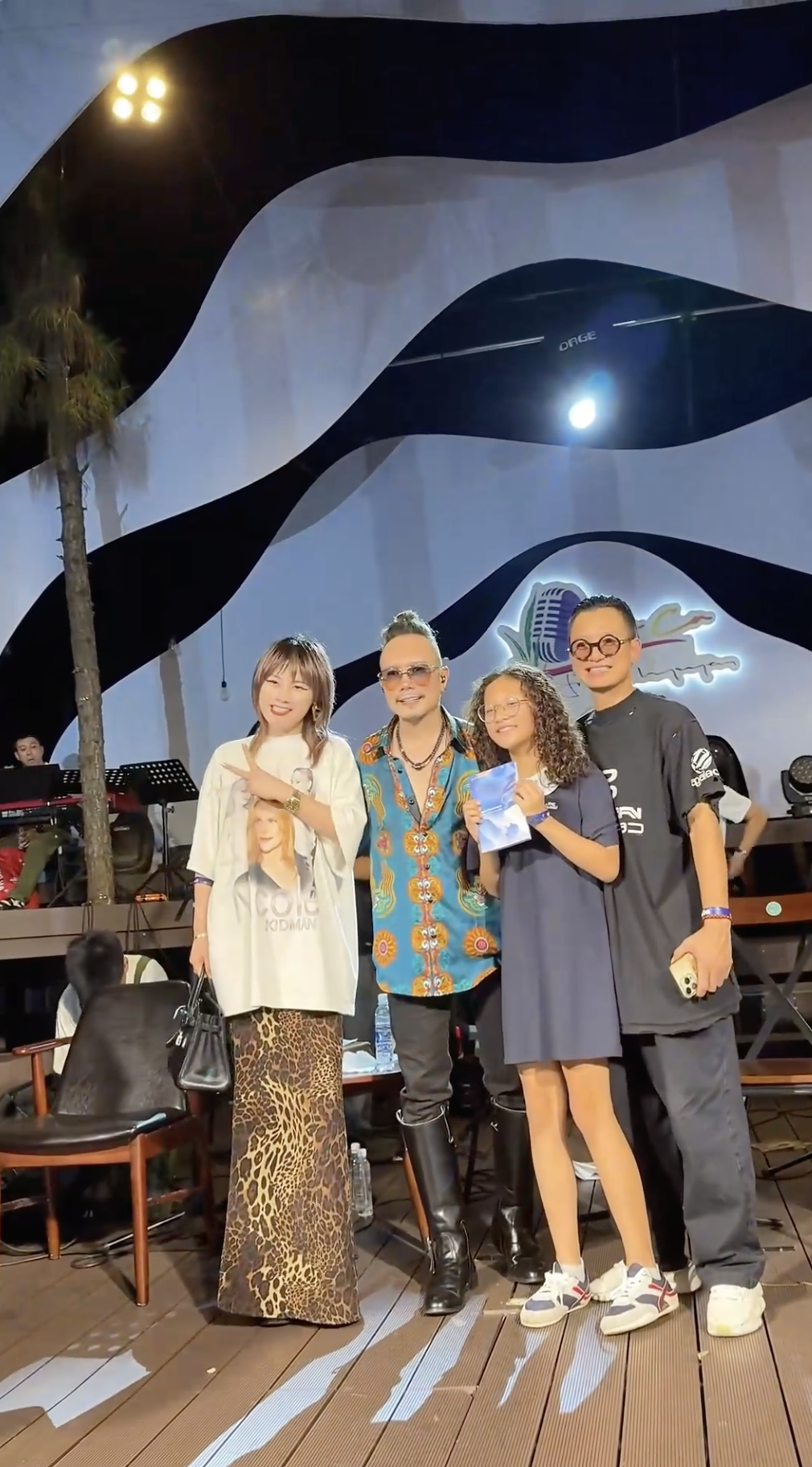 Nữ đại gia đi xem show của “huyền thoại” Jimmii Nguyễn ở rừng thông được ví như “Đà Lạt thu nhỏ” của tỉnh Phú Thọ- Ảnh 8.
