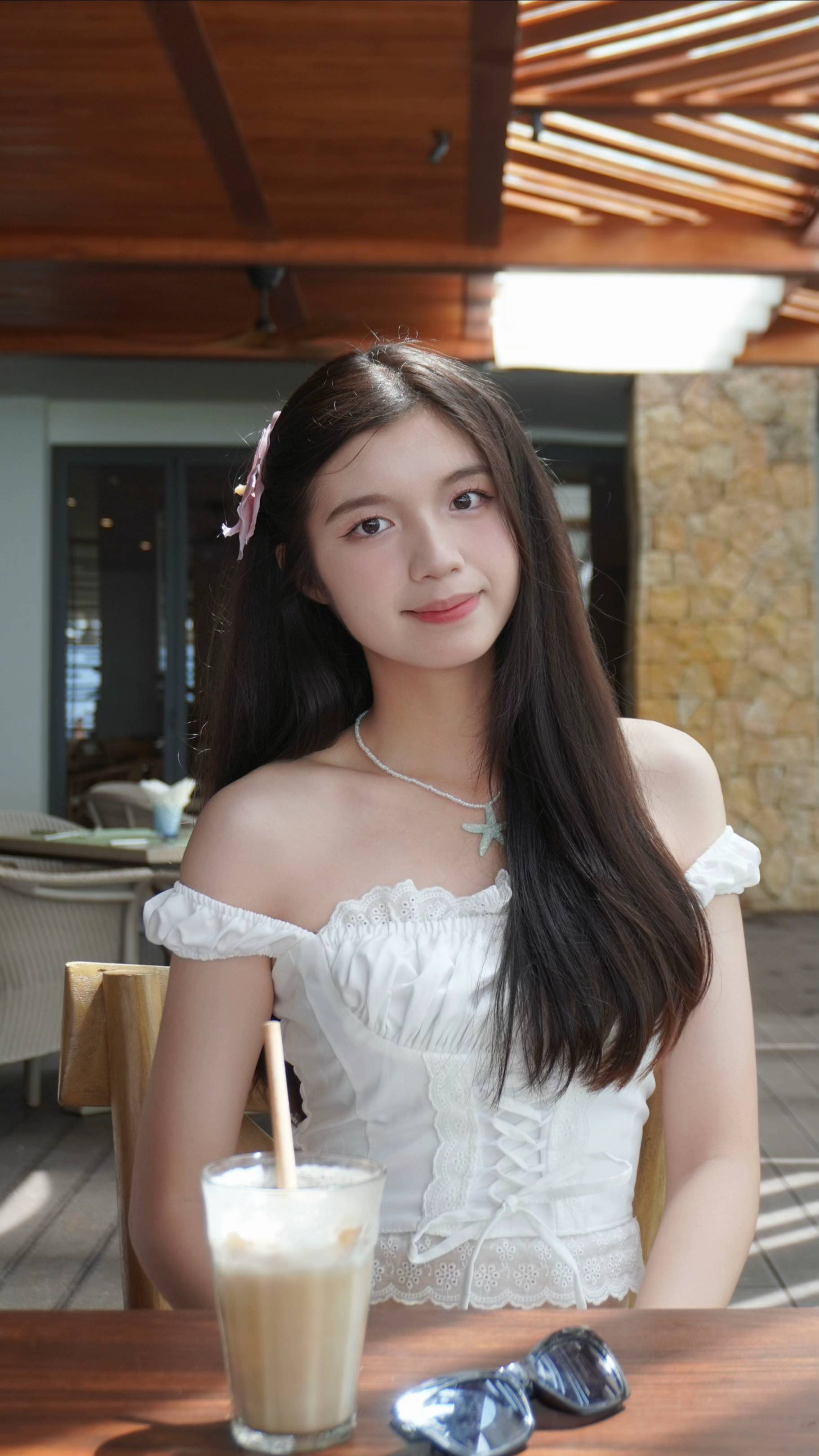 Mỹ nhân ĐH Cảnh sát nhân dân TP.HCM lại gây sốt ở A80: Tiết lộ sự thật về tên khai sinh- Ảnh 8. Mỹ nhân ĐH Cảnh sát nhân dân TP.HCM lại gây sốt ở A80: Tiết lộ sự thật về tên khai sinh- Ảnh 8.