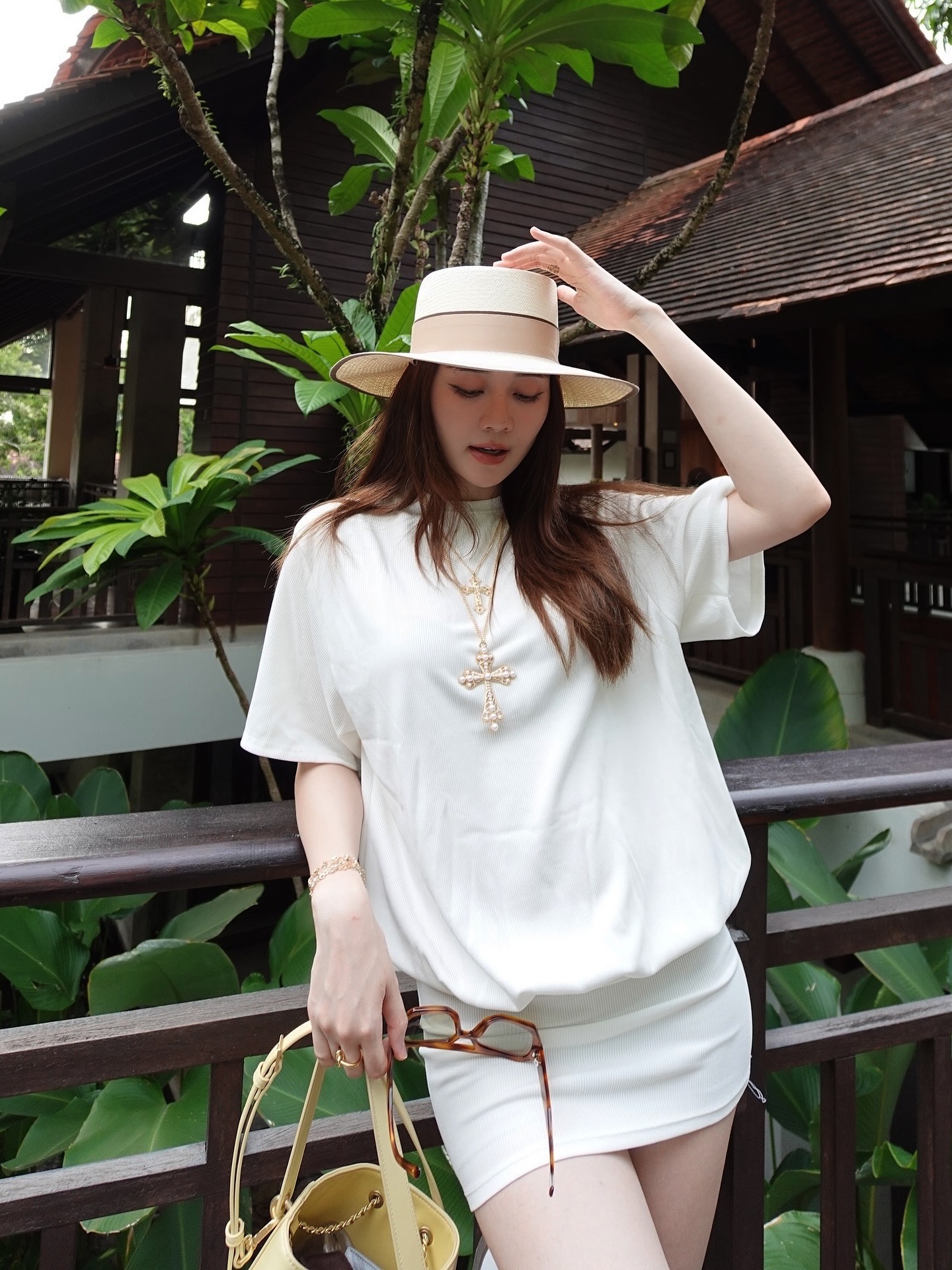 Chị gái Thiều Bảo Trâm tự nhận mặc gì cũng đẹp- Ảnh 17.