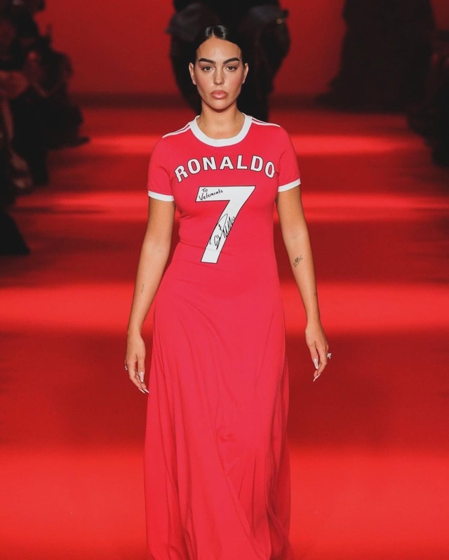 Tình yêu cổ tích của Ronaldo và Georgina: 