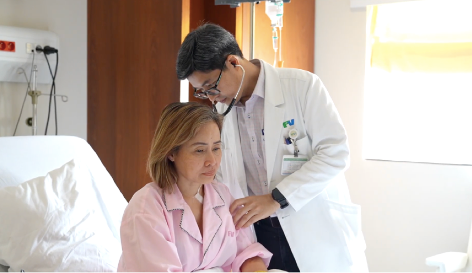 Chuẩn bị mổ ung thư phổi, bác sĩ Việt phát hiện “quả bom nổ chậm” trong não nữ bệnh nhân: Cái kết nghẹt thở- Ảnh 1.
