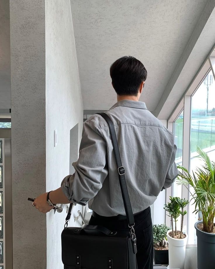 Tình hình bất ổn của cặp vợ chồng Hà Nội: Kiếm 120 triệu/tháng nhưng chỉ đưa vợ 15 triệu, tiêu gì cũng bắt gửi hóa đơn!- Ảnh 1.