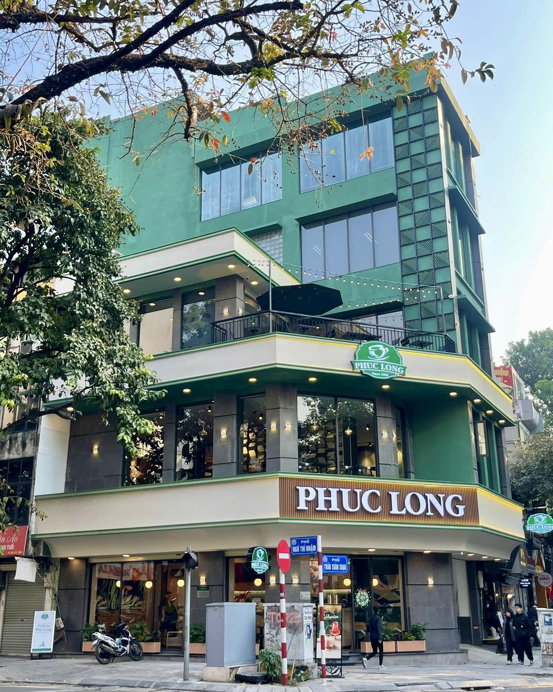 Tồn tại hơn 50 năm, Phúc Long lần đầu tiên thay logo mới ngay lập tức khiến cõi mạng dậy sóng- Ảnh 1.