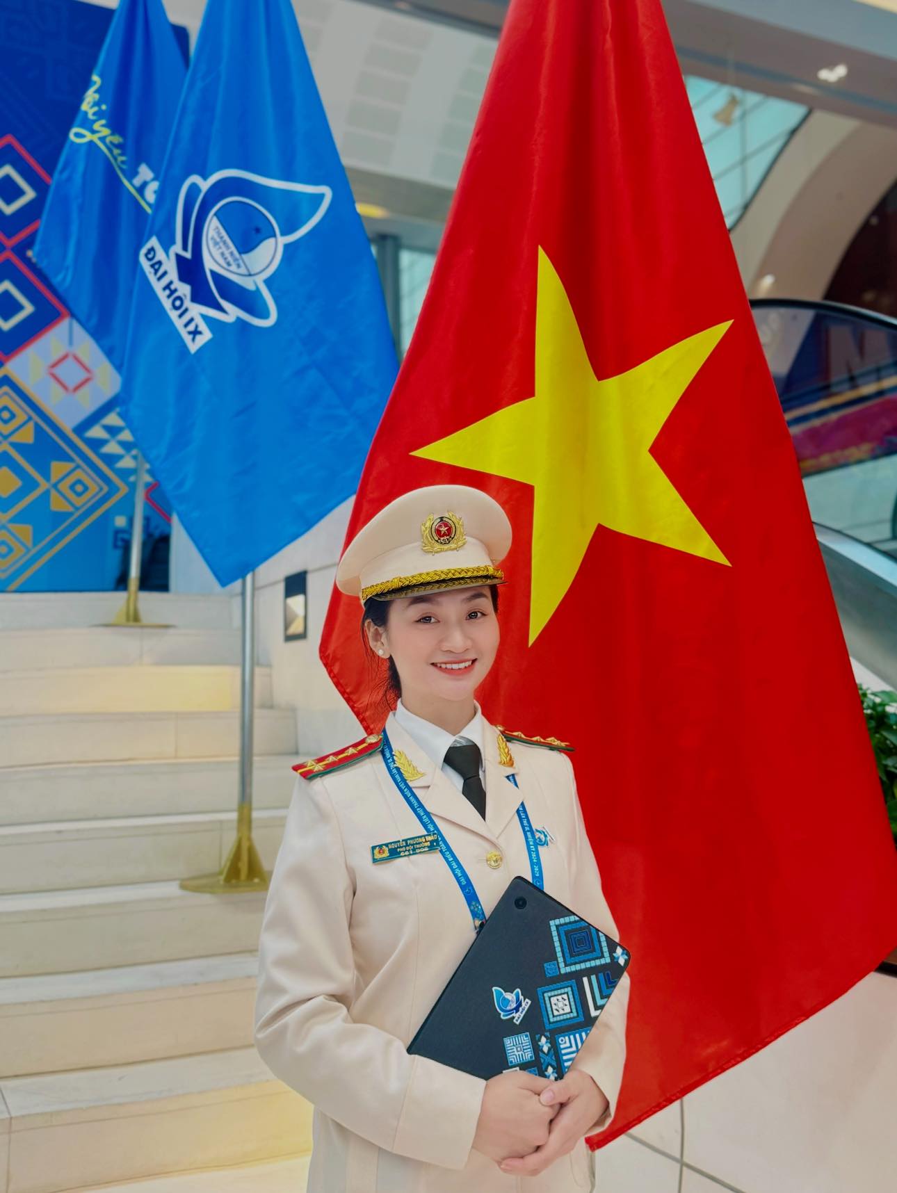 Đại uý Công an xinh đẹp, giỏi võ quật ngã "quái xế" ở Hồ Gươm: Tôi vẫn còn độc thân- Ảnh 2.