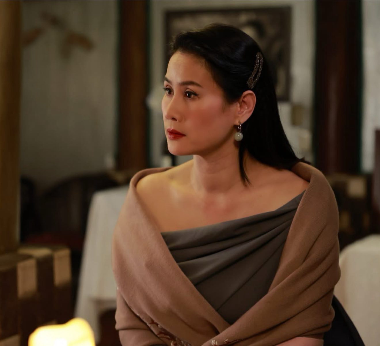 Nữ nghệ sĩ là mẹ đơn thân, một mình nuôi con trong biệt thự 4 tầng ở TP.HCM, U50 không lấy chồng- Ảnh 1.