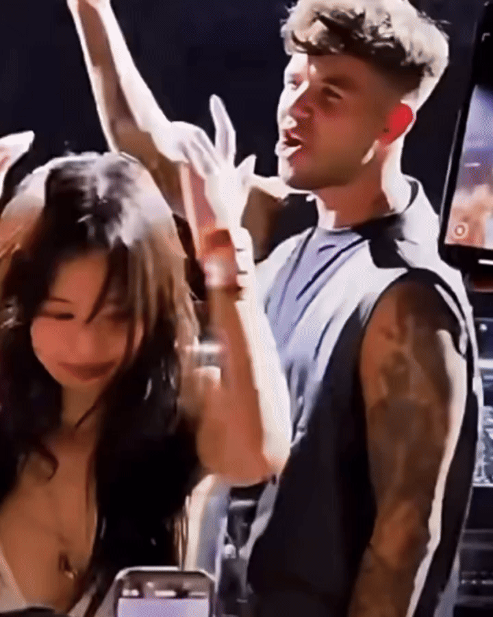 Có ai cuốn hơn Jennie (BLACKPINK): Đi quẩy mà vẫn 