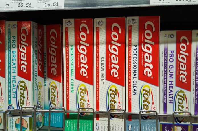 Thu hồi kem đánh răng Colgate tại 1 quốc gia do 