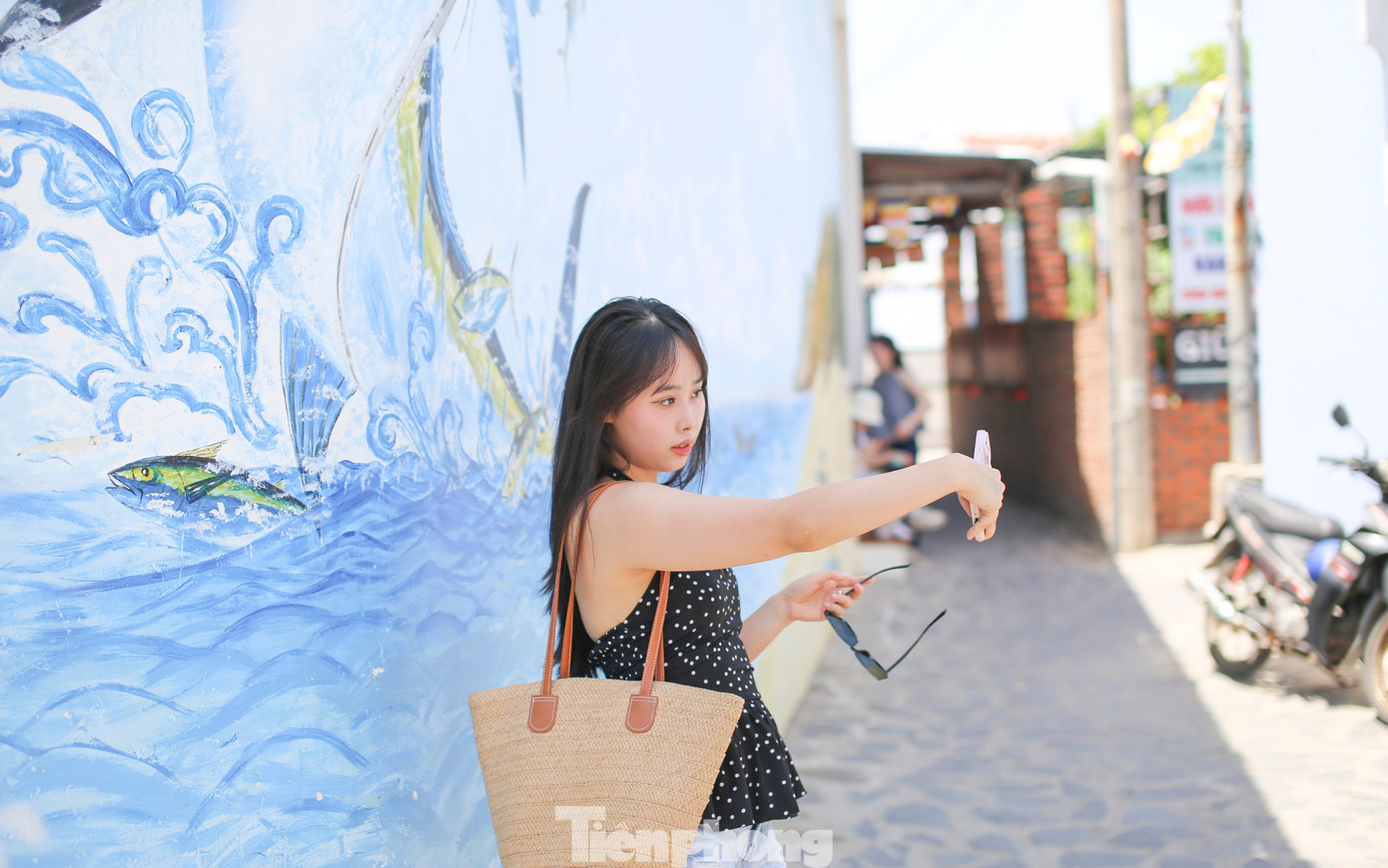 Những con hẻm ở làng chài cổ Nhơn Lý có gì mà du khách mê mẩn check-in?- Ảnh 10.