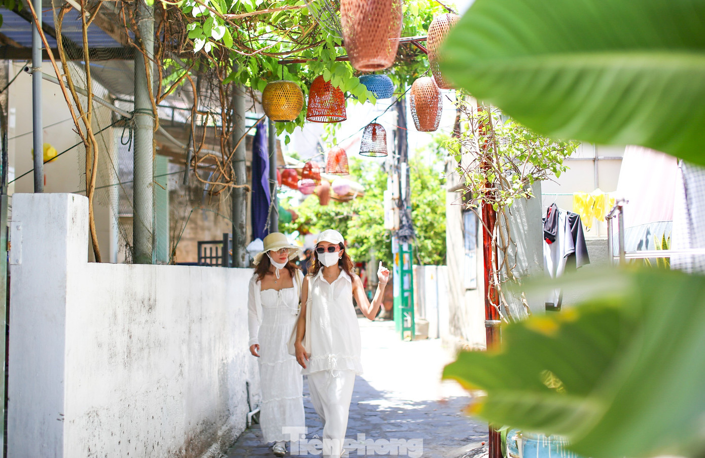 Những con hẻm ở làng chài cổ Nhơn Lý có gì mà du khách mê mẩn check-in?- Ảnh 9.