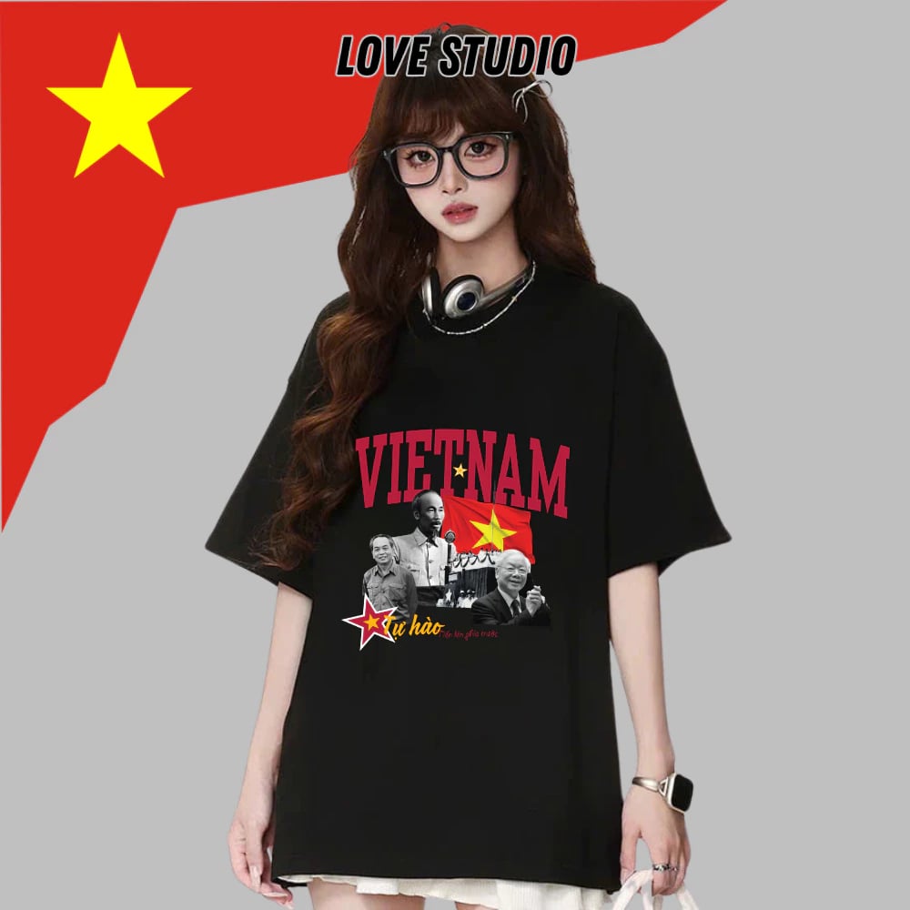 Cờ Tổ quốc, áo in hình sao vàng... 