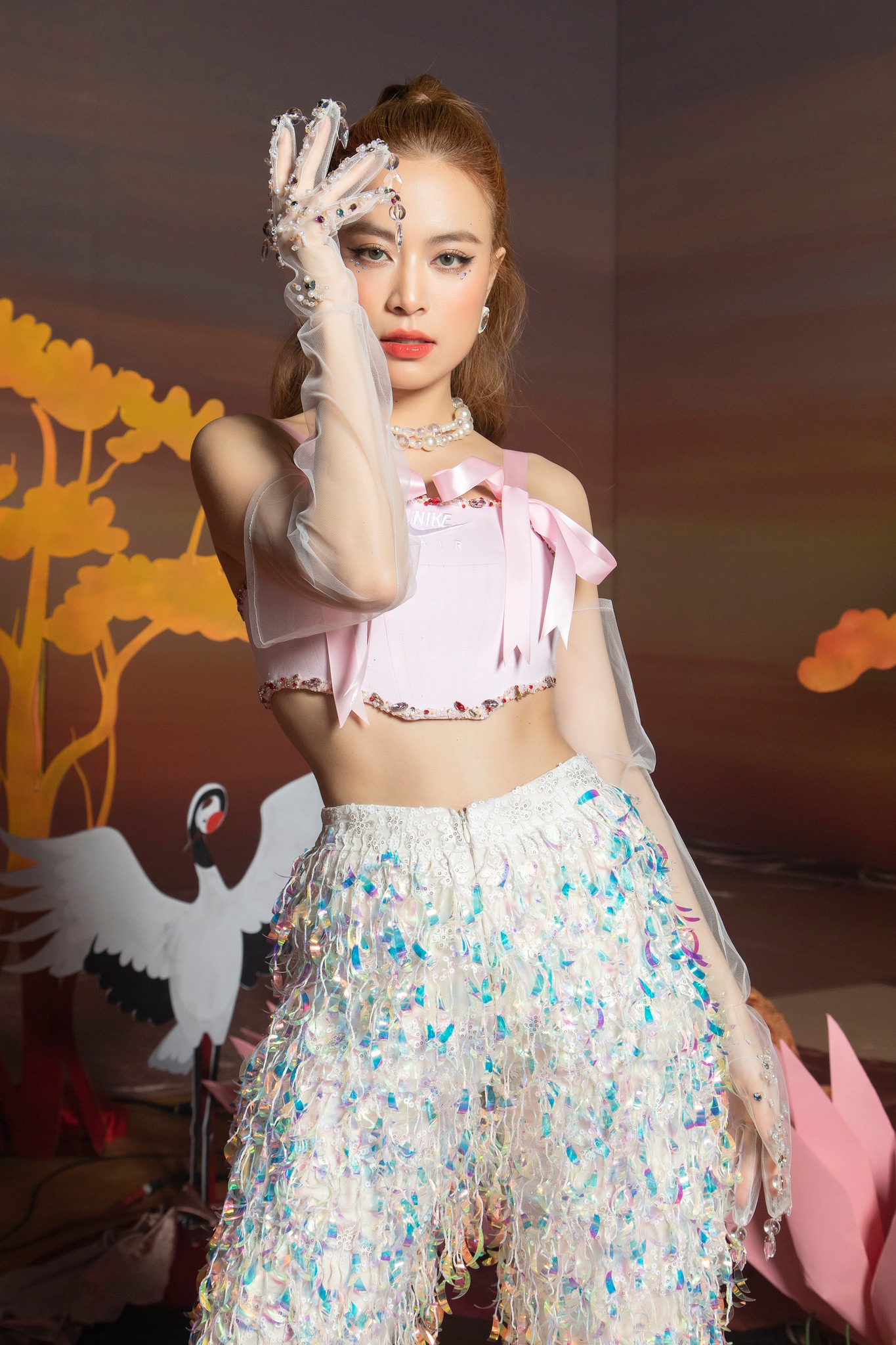 Mẹ bỉm 2 con Hoàng Thuỳ Linh tập gì để 
