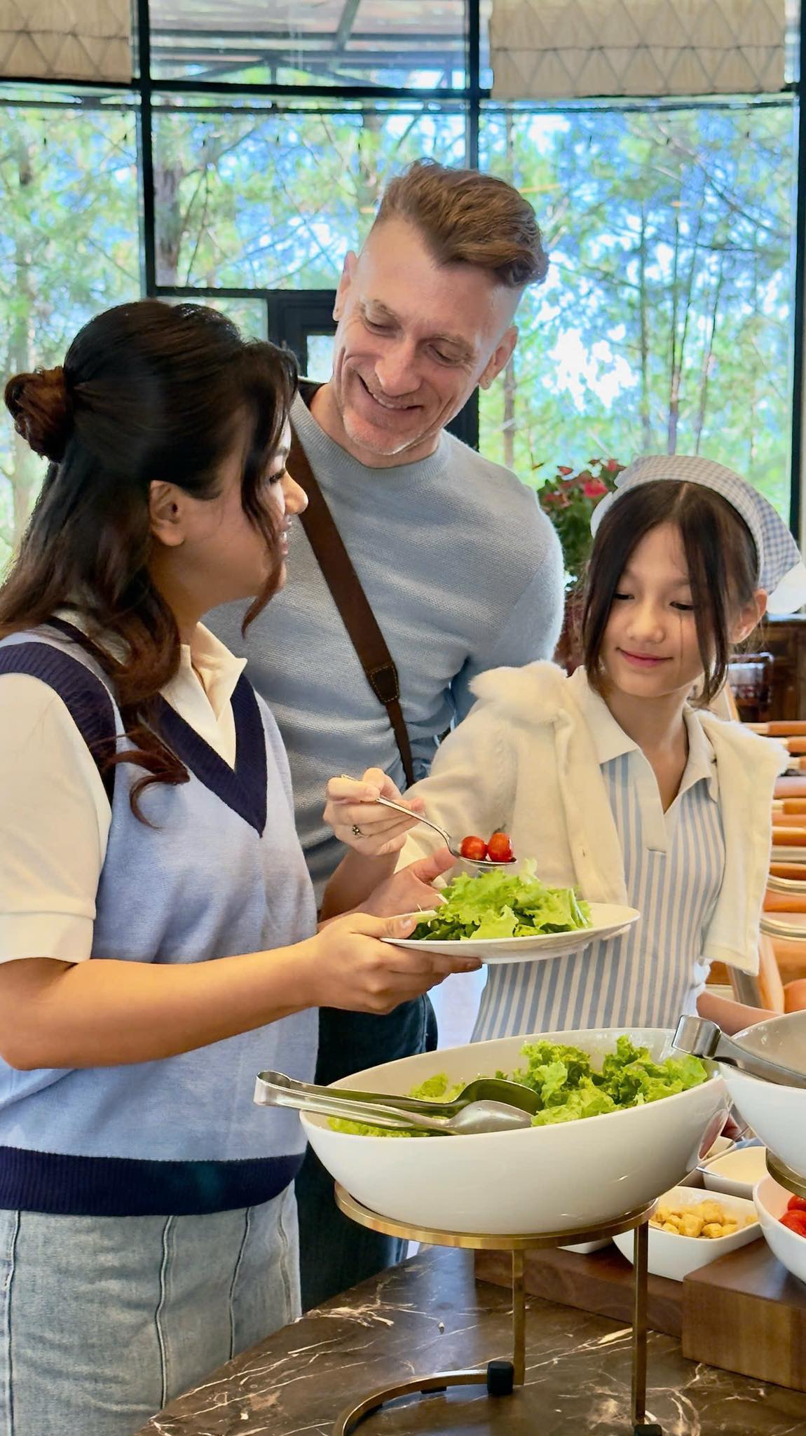 Con gái ca sĩ Phương Vy sở hữu nhan sắc lai đẹp như Hoa hậu- Ảnh 4.