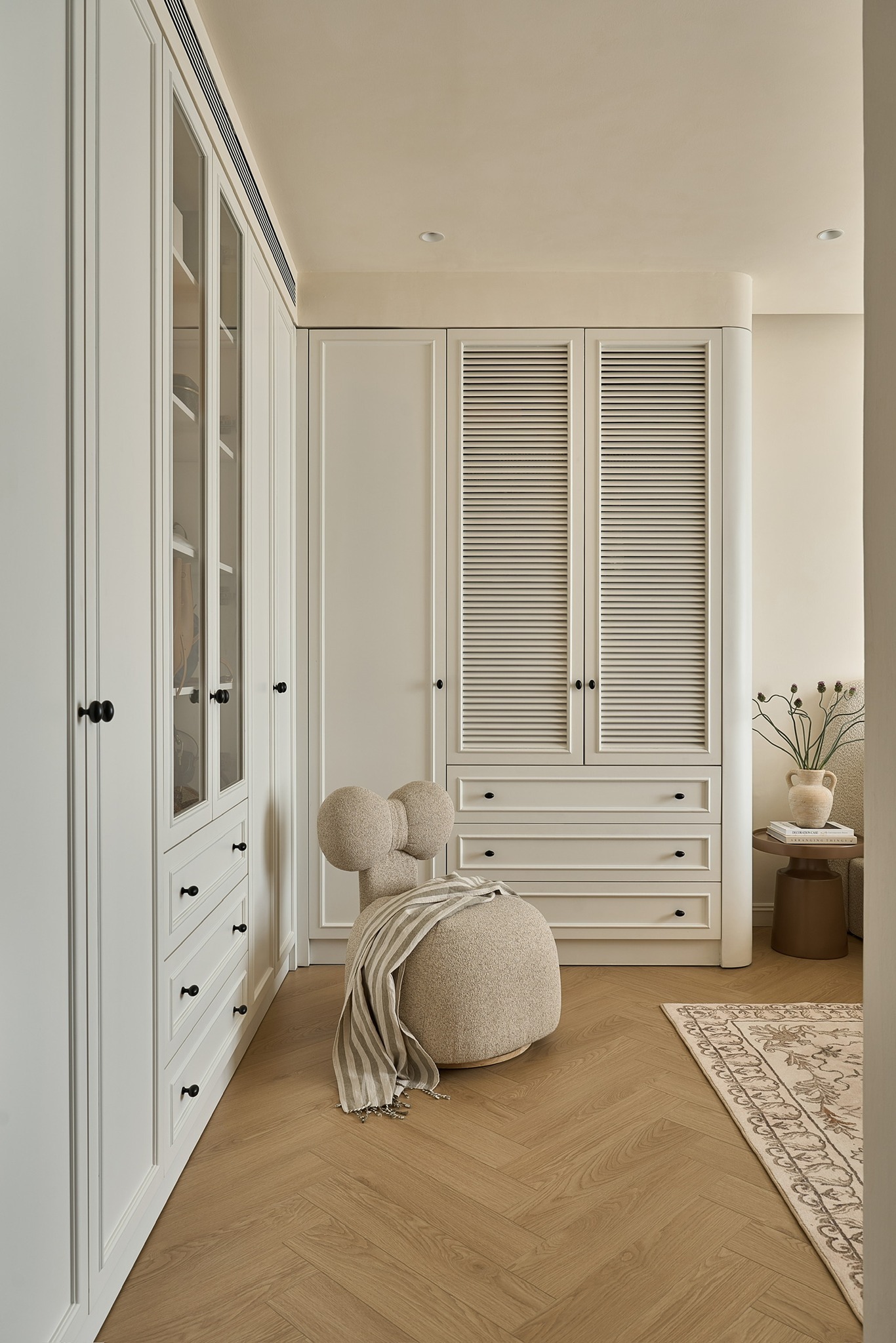 Vợ chồng BTV hot nhất truyền hình Việt khoe tổ ấm 109m² đẹp không góc chết, vừa nhìn đã biết chủ nhân "out trình" thẩm mỹ- Ảnh 20.