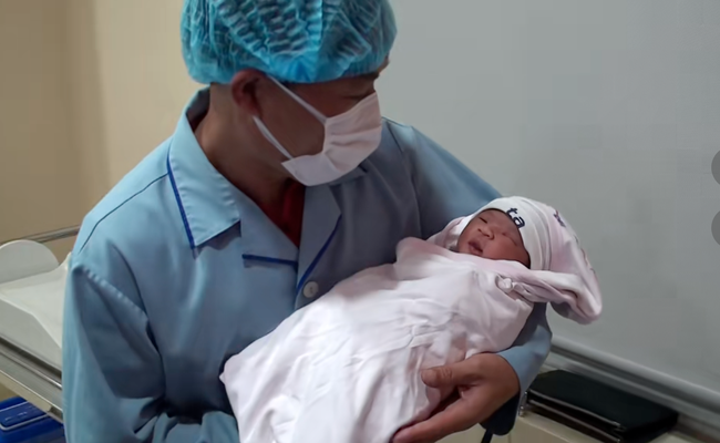 4 cô công chúa nhỏ tuổi Ất Tỵ: Vừa cất tiếng khóc đã là 