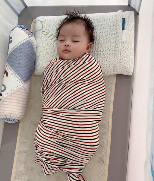 Không cần chi 100 triệu như vợ chồng Ngô Thanh Vân, đây là những món đồ xứng đáng từng đồng mà mẹ bỉm sữa nào cũng nên sắm- Ảnh 6.