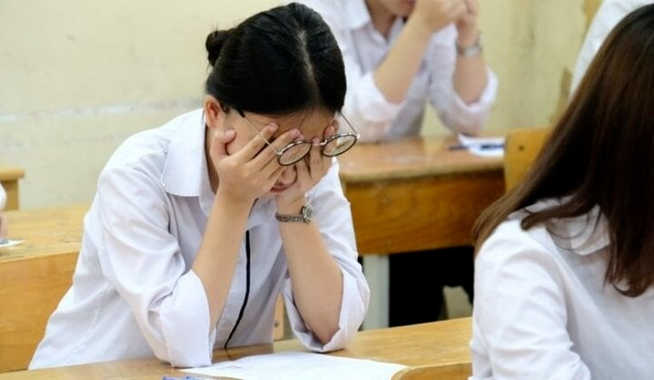 Cha mẹ "chọn hộ" học sư phạm, con âm thầm mong trượt nguyện vọng- Ảnh 1.