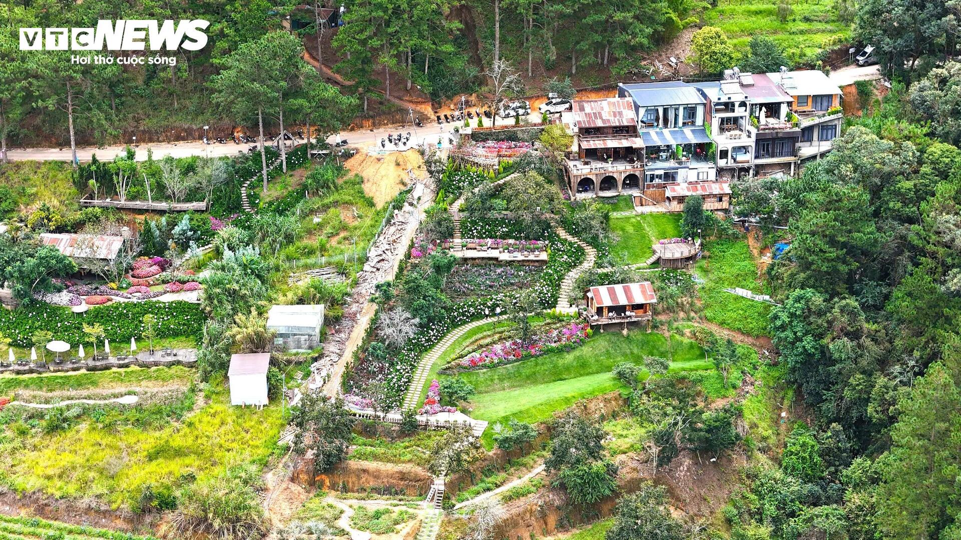 Những quán cà phê chênh vênh mùa mưa, sạt lở rình rập ở Đà Lạt- Ảnh 6.