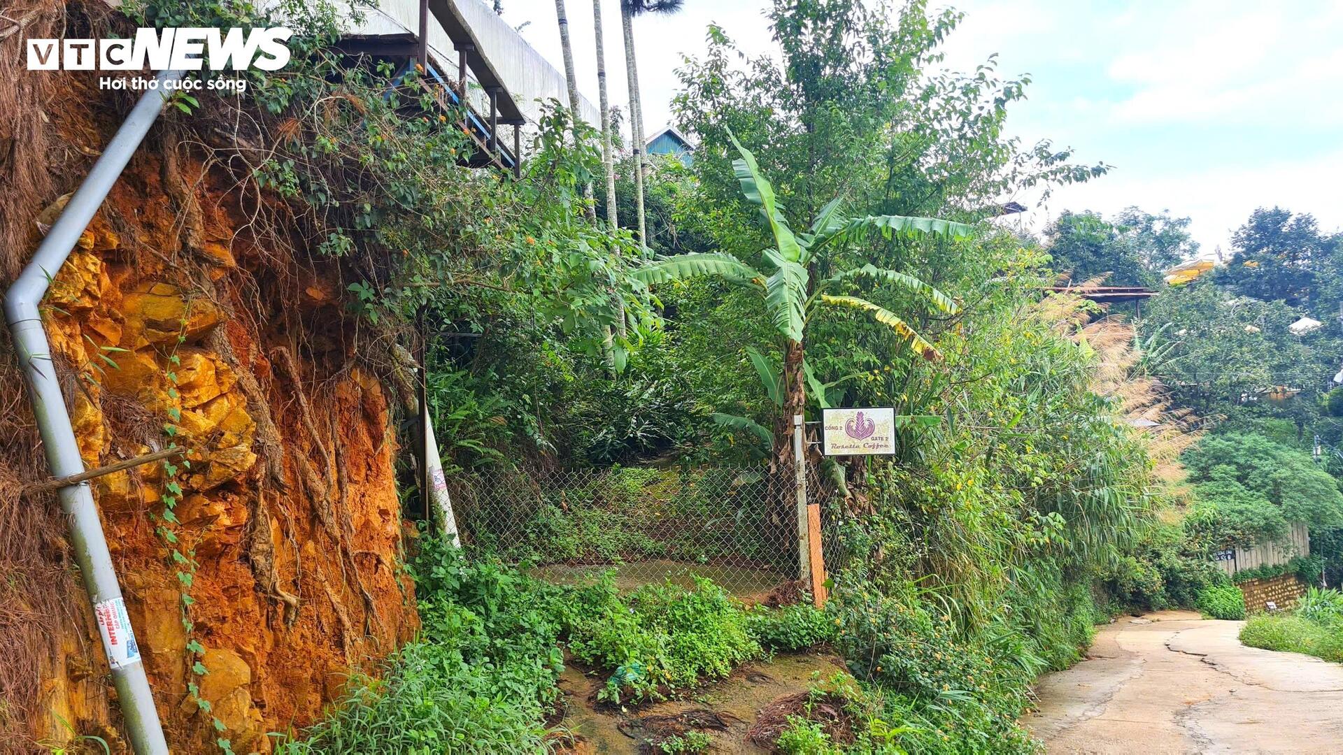 Những quán cà phê chênh vênh mùa mưa, sạt lở rình rập ở Đà Lạt- Ảnh 8.