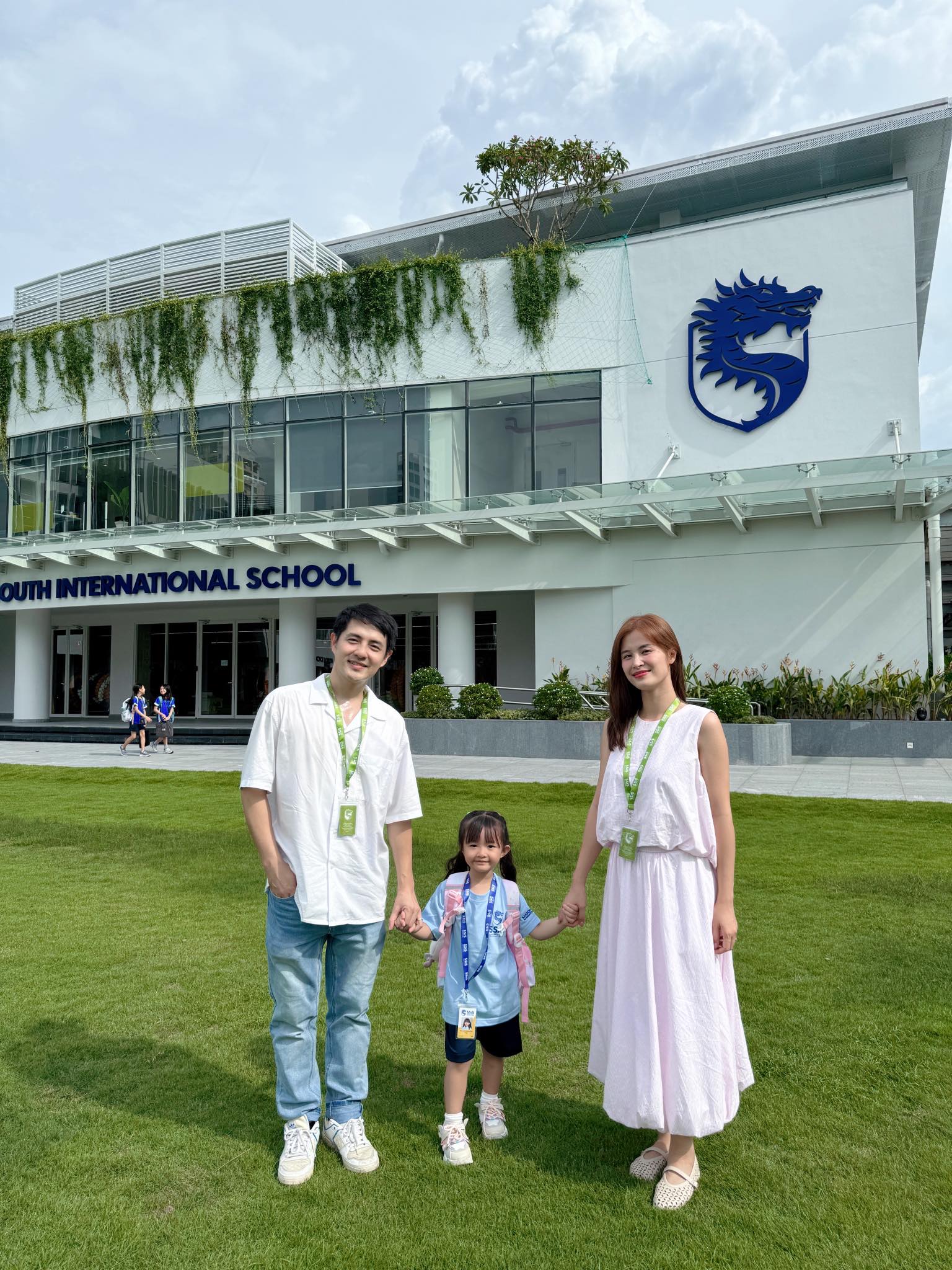 "Thế lực nhí" nhà Đông Nhi chính thức thành bạn cùng trường quốc tế có học phí nửa tỷ với ái nữ nhà Cường Đô La- Ảnh 1.