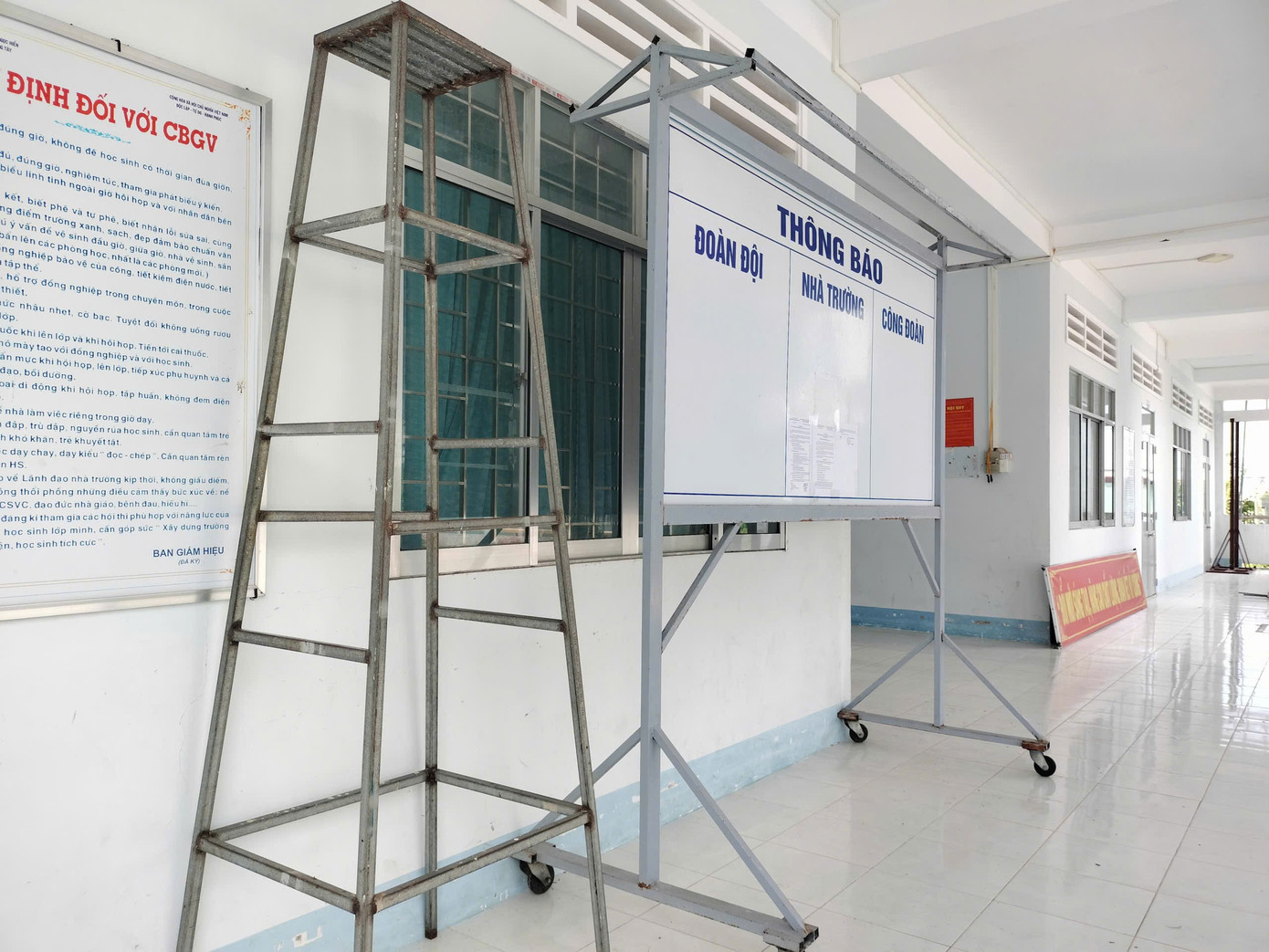 Hiệu trưởng bị 7 năm tù vì ‘tham ô’ 10,7 triệu đã được bảo lãnh tại ngoại- Ảnh 2.