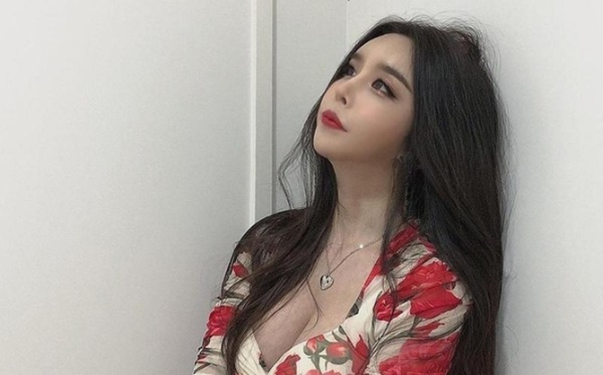 "Mỹ nhân chuyển giới số 1 showbiz" rơi vào bi kịch: Bị bố đẻ ruồng rẫy, chồng bỏ rơi, cơ thể rệu rã như bà lão 80 vì di chứng- Ảnh 8.