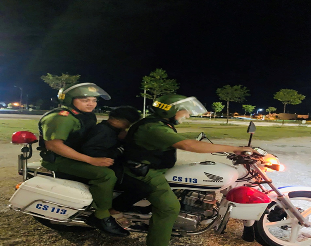 Hút thuốc lá từ 2 người lạ mặt đưa, thiếu niên 14 tuổi co giật và lá thư tay từ người mẹ- Ảnh 1.