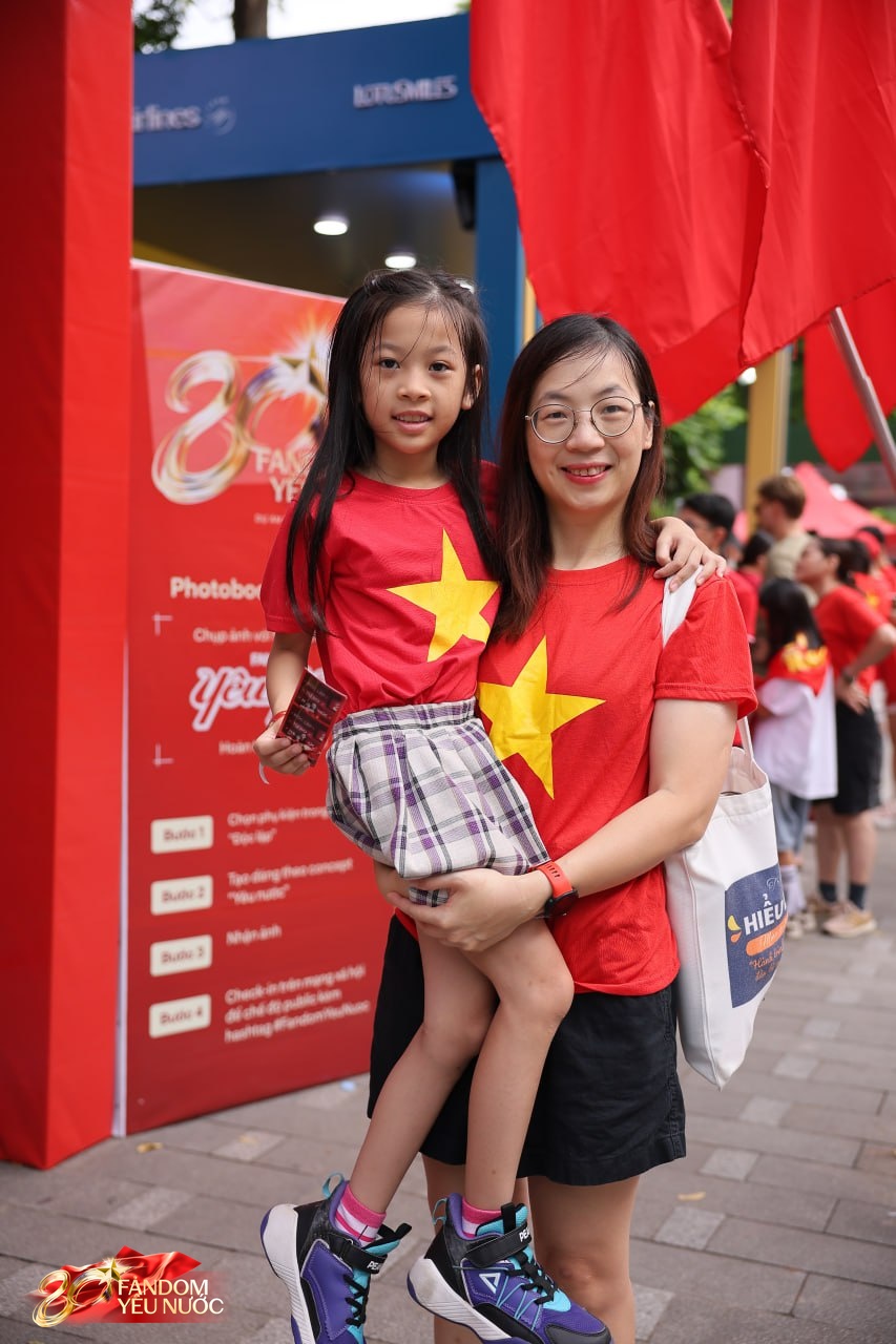 Lý giải sức hút của Booth Fandom Yêu Nước tại sự kiện hot nhất Hồ Gươm hôm nay!- Ảnh 23.