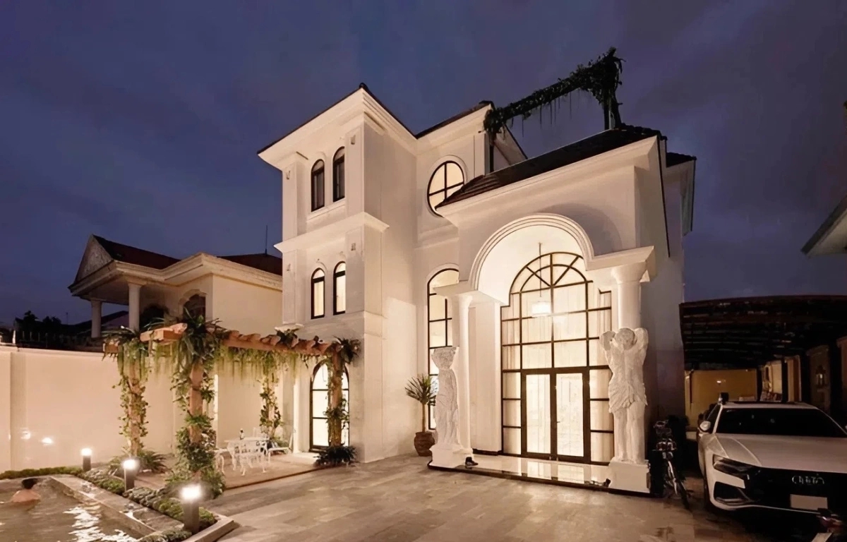 Chuyện tình của 