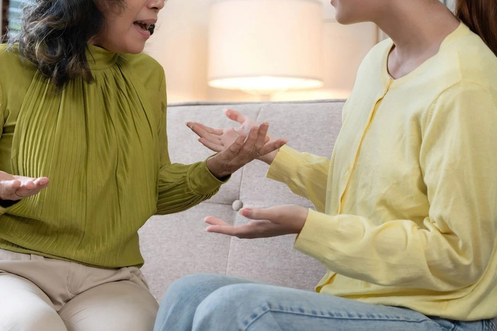 Không được con gái chăm sóc chu đáo, mẹ thưa kiện đòi hơn 17 tỷ đồng- Ảnh 1.