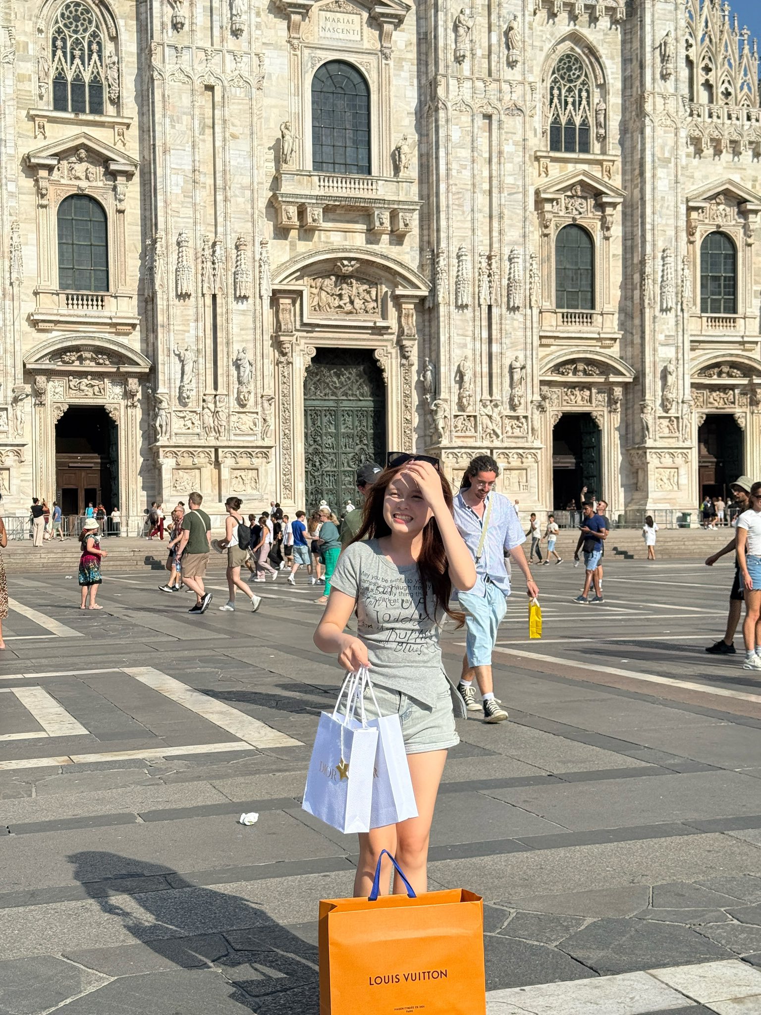 Giật mình với visual của bé Su - con gái lớn nhà hot mom Hằng Túi: 2 mẹ con đứng chung khung hình là dân tình muốn "lú" ngang- Ảnh 6.