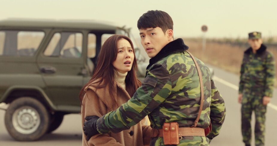 Hyun Bin đỏ mặt tía tai, xấu hổ đến 