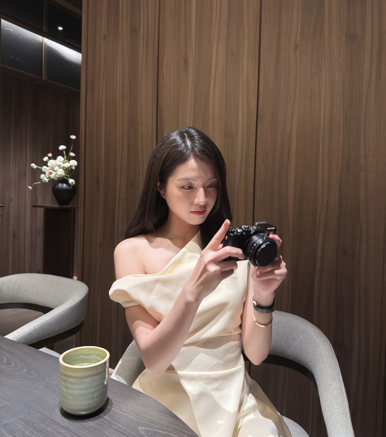 Nữ diễn viên mặc giản dị vẫn nhận lời khen "xinh nhất Việt Nam", còn được so với Lưu Diệc Phi- Ảnh 15.